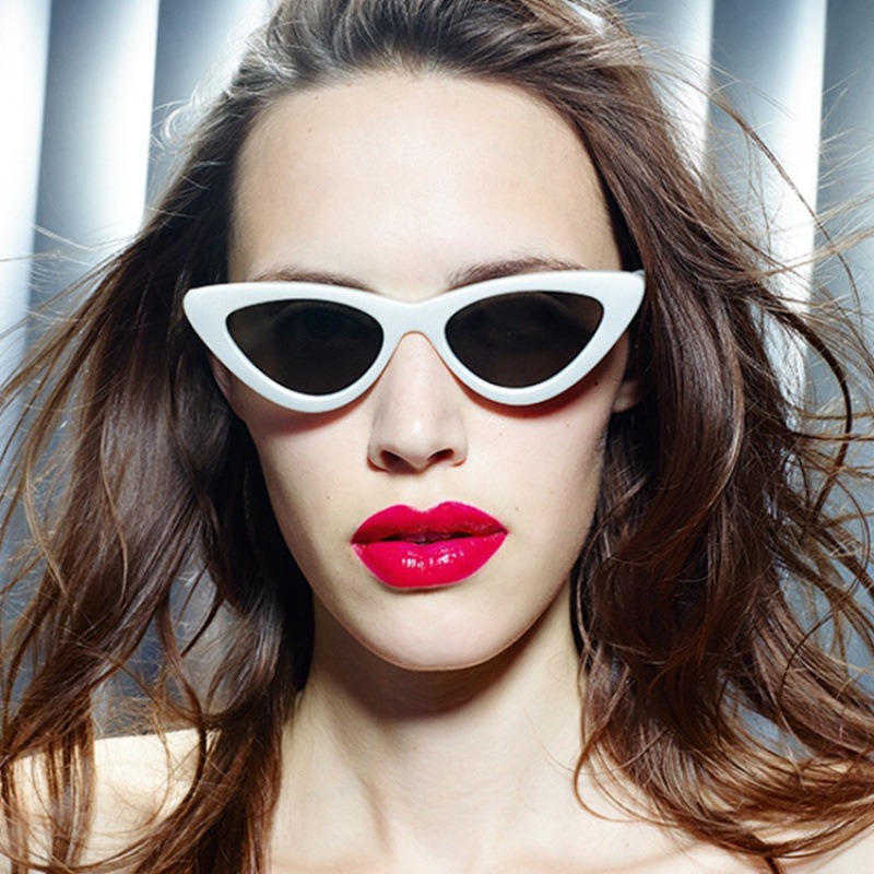 Streetwear Brand With Eye - Sexy Kleine Dreieckige Cat-Eye-Sonnenbrille für Damen